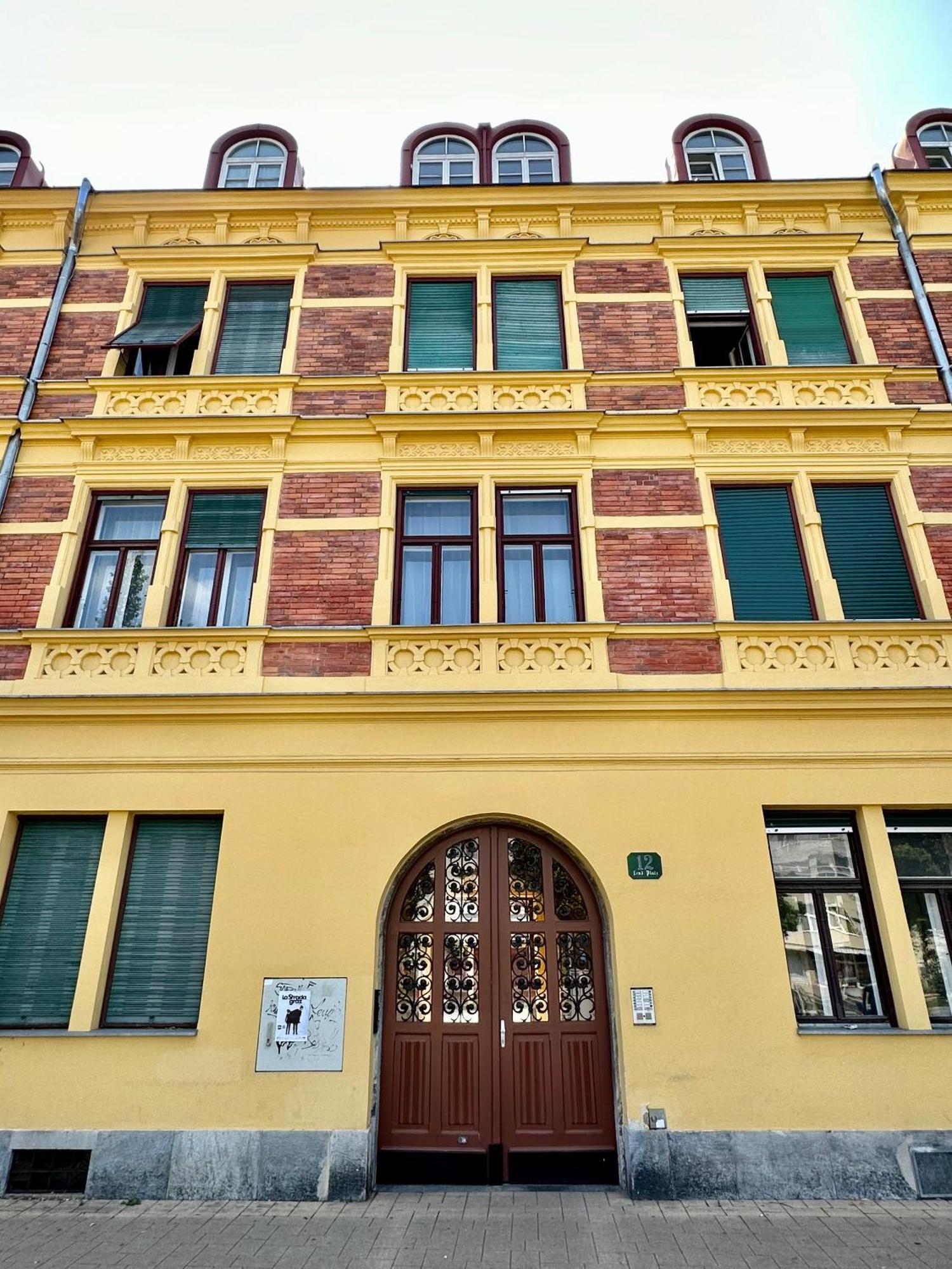 Stilvolles Apartment Im Zentrum - Free Parking غراتس المظهر الخارجي الصورة